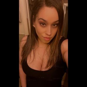 Meet your Posher, Lavinia